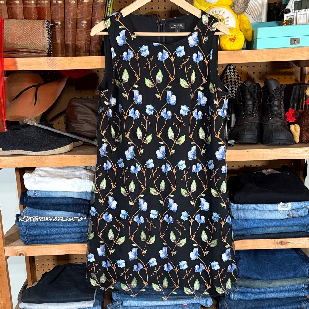 Tahari by Arthur S. Levine Black Mesh Embroidered Floral Sheath Dress Size 10
